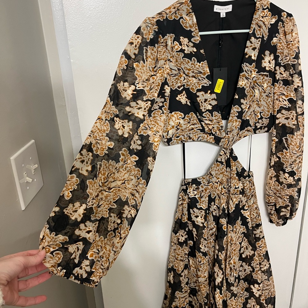 Gianni Bini Navy and Gold Long Sleeve Cutout Dress - Picture 5 of 16